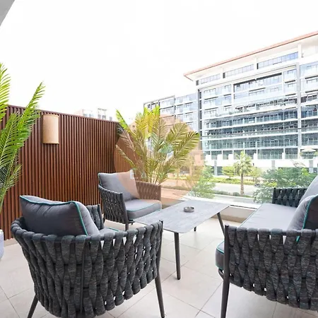 Easygo Apartment Dubai Exterior photo